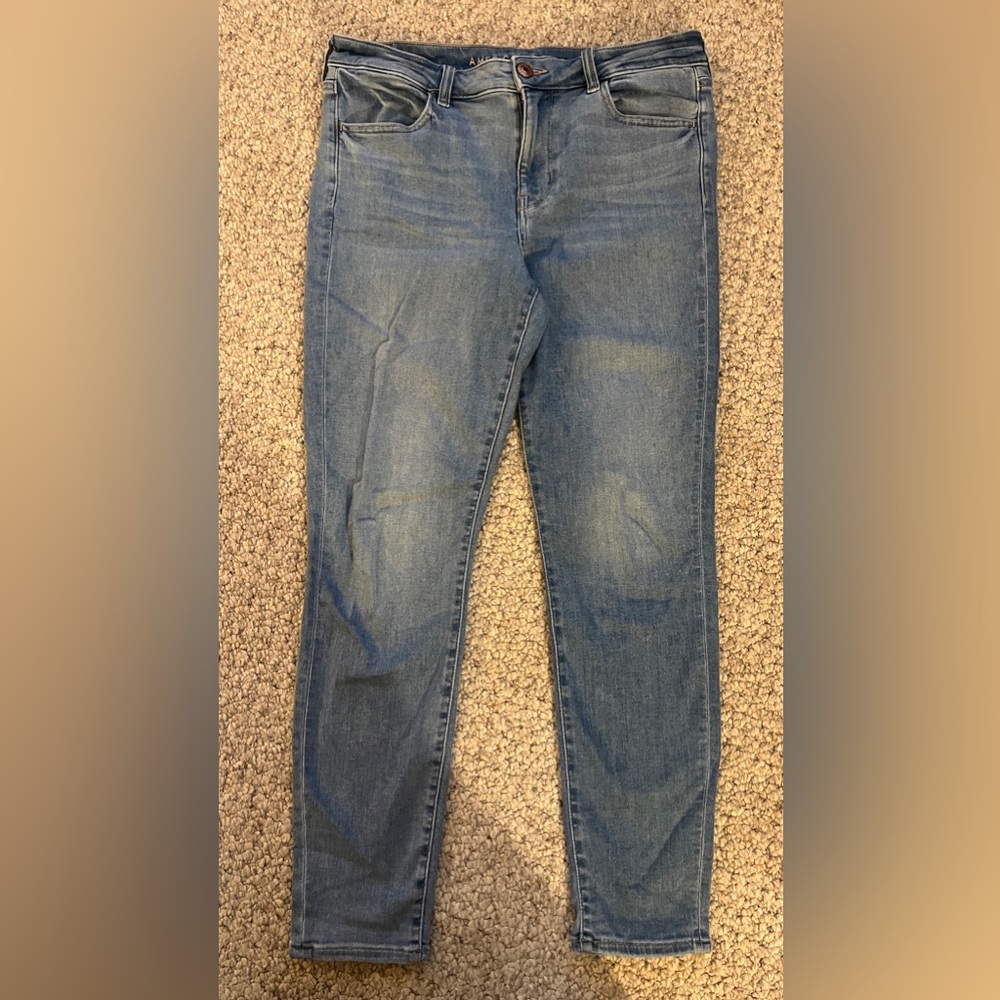 EUC- Next Level Stretch AE
Jegging Crop Jean 
Size 14 Long
